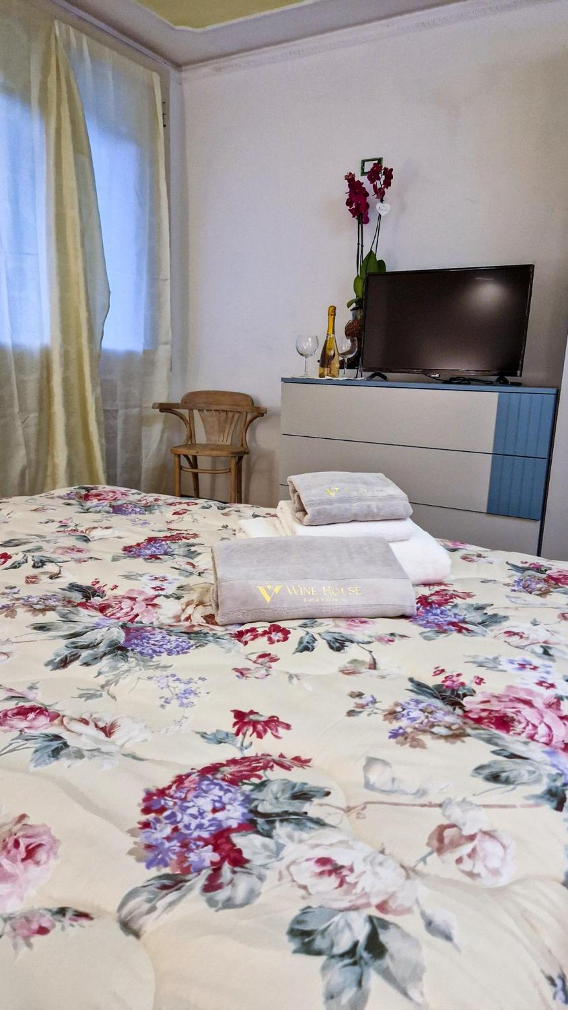 Wine House Bed and Breakfast Capannori Buitenkant foto