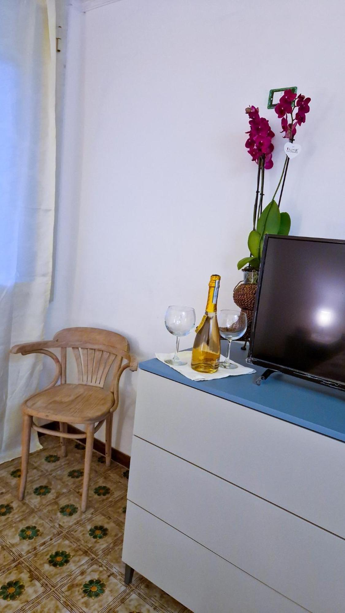 Wine House Bed and Breakfast Capannori Buitenkant foto